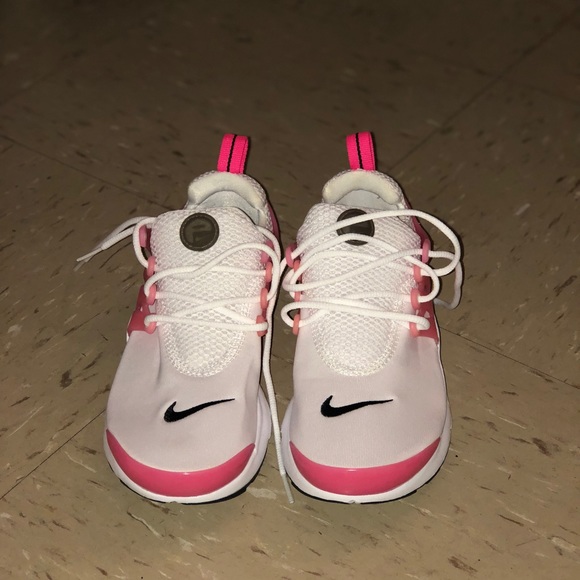 girls nike size 2